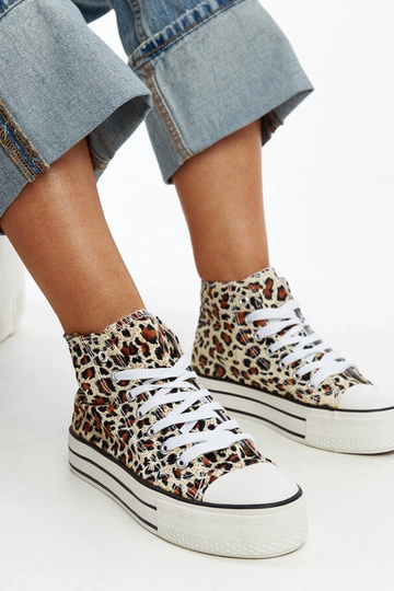 High-Top-Sneaker im... 2