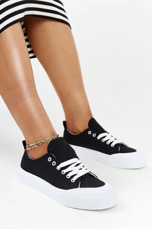 Eduard‘s schwarze Stoff-Sneaker