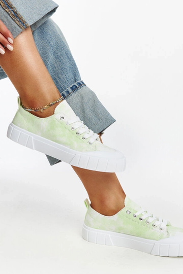 Hellgrüne Stoff-Sneaker von Jerina 2