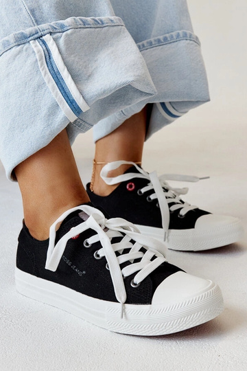 Schwarze Stoff-Damen-Sneakers CROSS JEANS