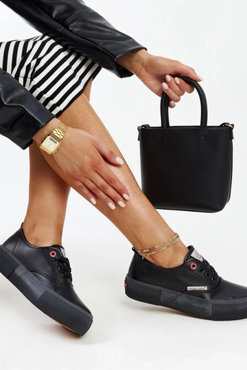 Schwarze Damen-Sneakers... 2