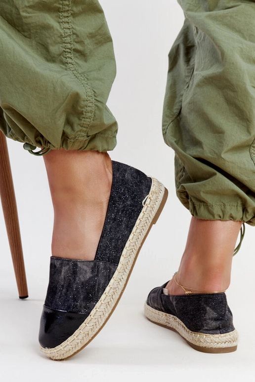 Schwarze glänzende Surana-Espadrilles