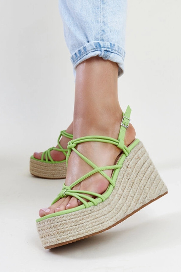 Grüne Mara-Keilsandalen