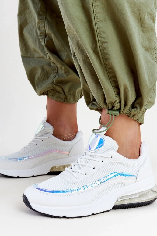 Weiße Sneakers mit holografischem... Weiße Sneakers mit holografischem...