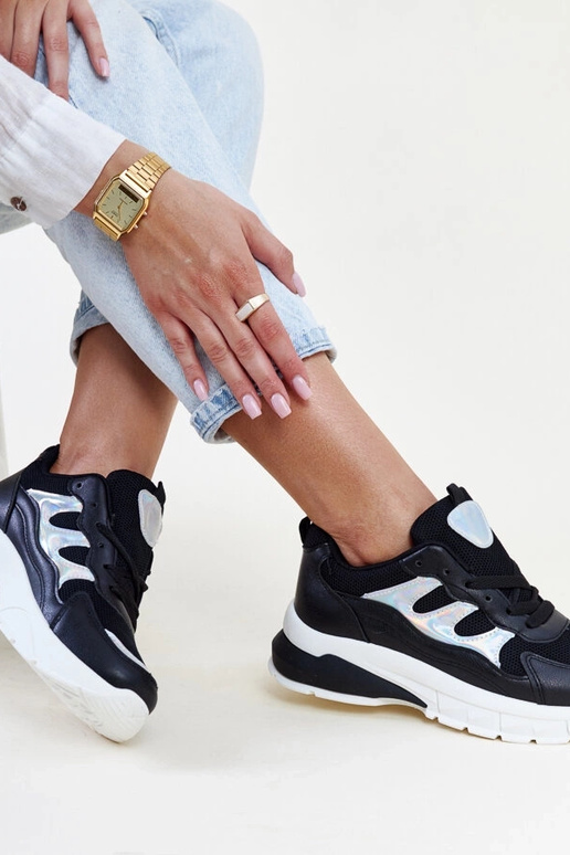 Schwarze Sneaker mit dicker Sohle Matea