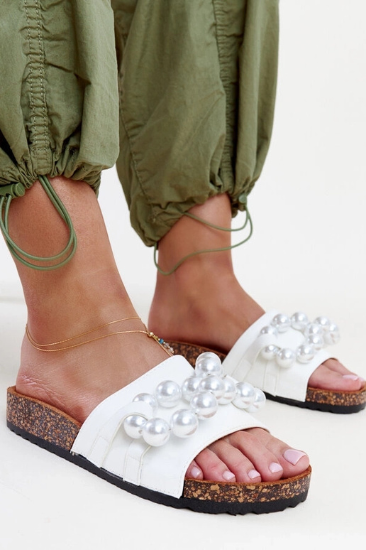 Weiße Flip-Flops mit Korksohle und...