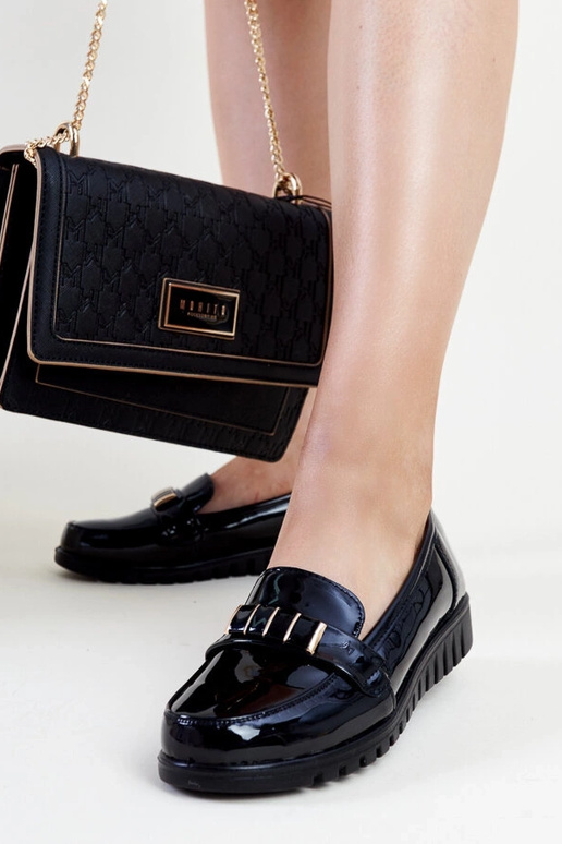 Schwarze Lackleder-Loafer mit... Schwarze Lackleder-Loafer mit...
