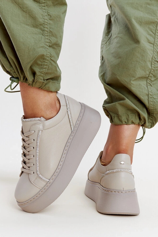 Dunkelbeige Leder-Sneakers mit... Dunkelbeige Leder-Sneakers mit...