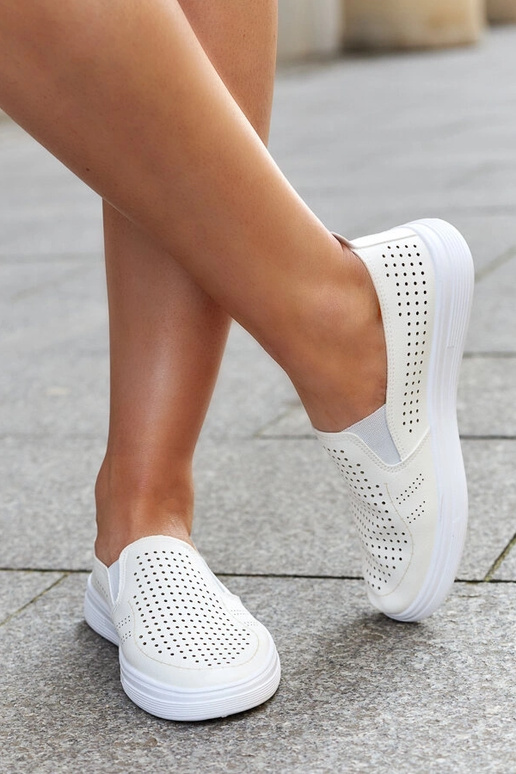 Beige luftige Slipper-Sneakers Dafina