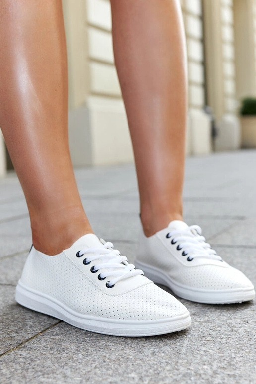 Weiße durchbrochene Katinka-Sneaker