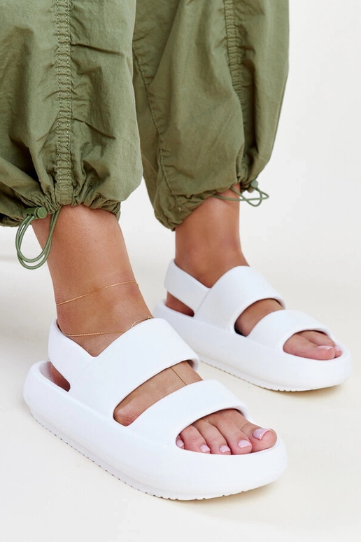 Attiana weiße Sandalen