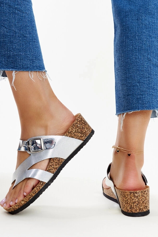 Silbermetallic-Keilsandalen Donata