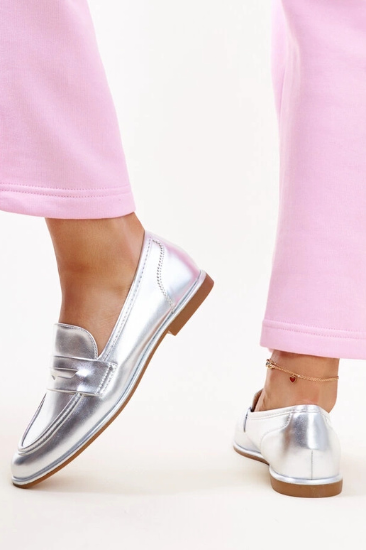 Nasia – Klassische Loafer in Silber Nasia – Klassische Loafer in Silber