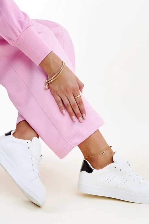 Schwarze und weiße Sneaker „Akila“ Schwarze und weiße Sneaker „Akila“