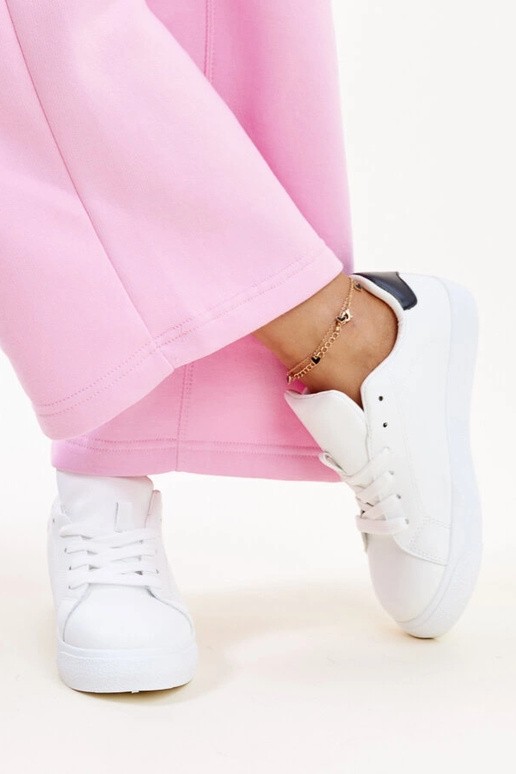 Schwarze und weiße Sneaker „Akila“ Schwarze und weiße Sneaker „Akila“