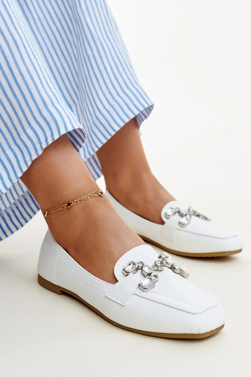 Weiße Loafer mit Zirkonia-Schnalle Mali Weiße Loafer mit Zirkonia-Schnalle Mali