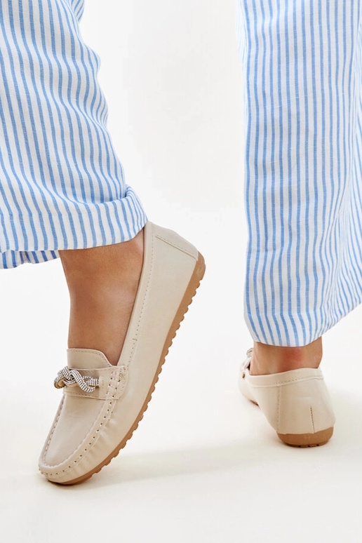 Beige Mokassins mit Zirkonen verziert... Beige Mokassins mit Zirkonen verziert...