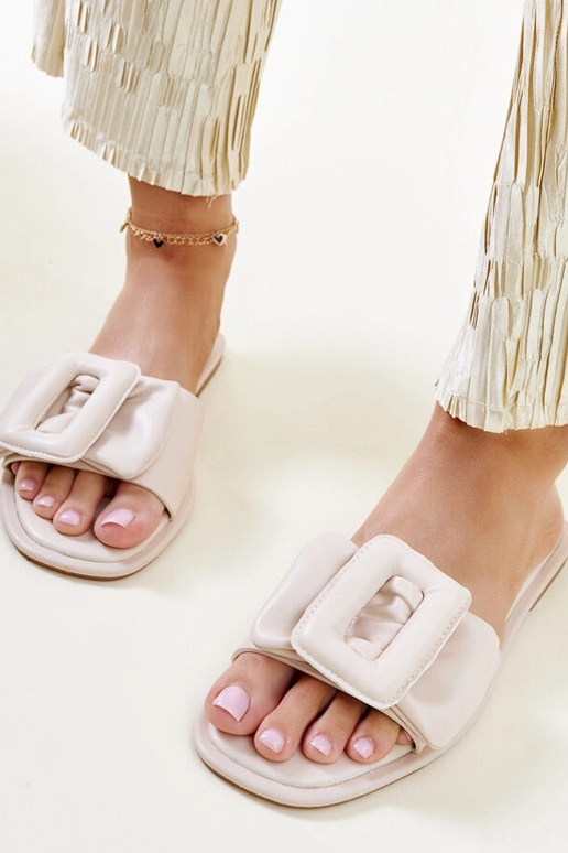 Beige Flip-Flops mit Ganema-Schnalle