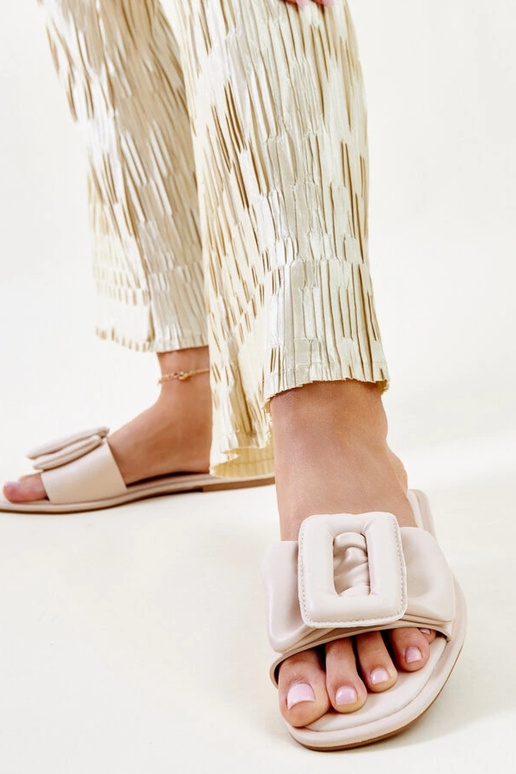 Beige Flip-Flops mit Ganema-Schnalle