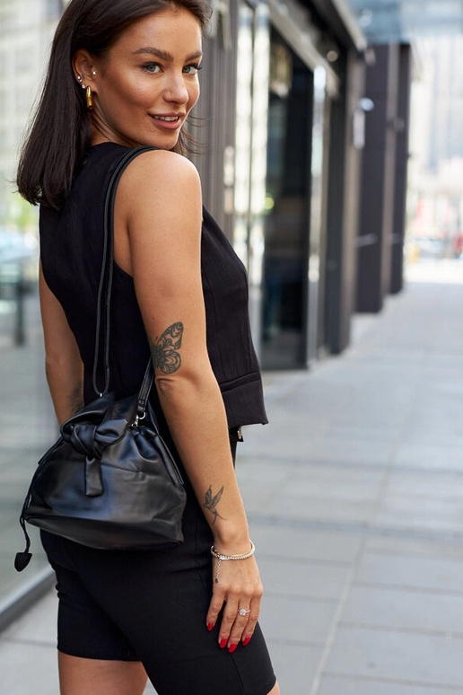 Schwarze kleine Tasche Typ "Tasche"... Schwarze kleine Tasche Typ "Tasche"...