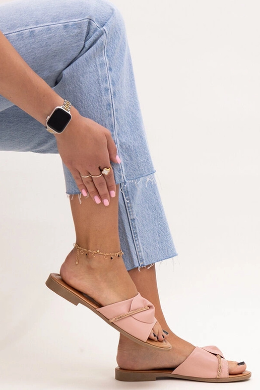 Kappen verziert mit einem Streifen...