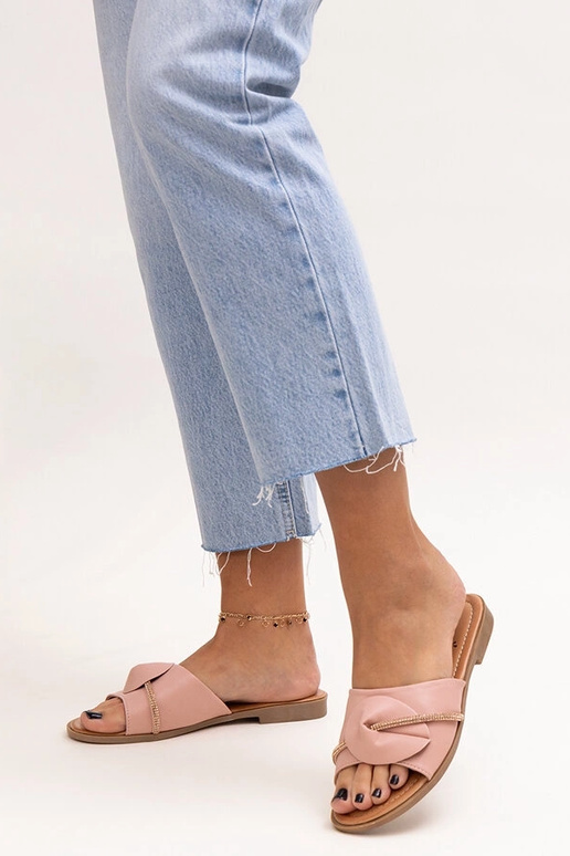 Kappen verziert mit einem Streifen...