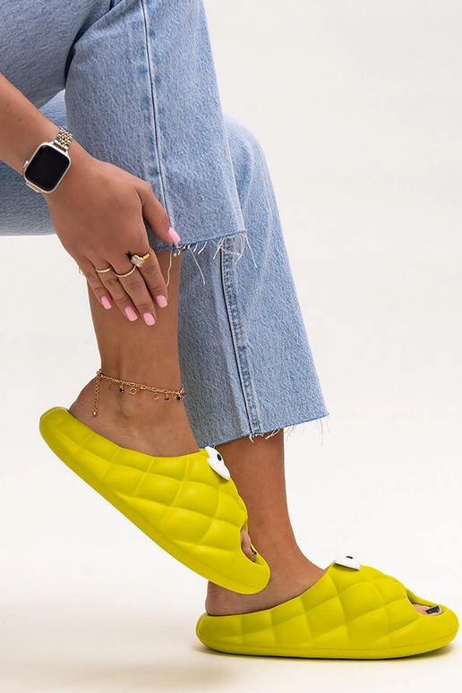 Grüne Schaumstoff-Flip-Flops mit...