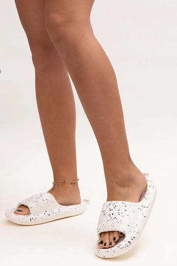 Weiße Flip-Flops mit breitem Riemen Hekssa