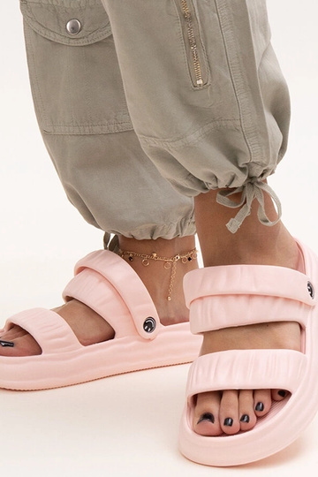 Coreia – Rosa Sandalen aus Schaumstoff mit Rüschen