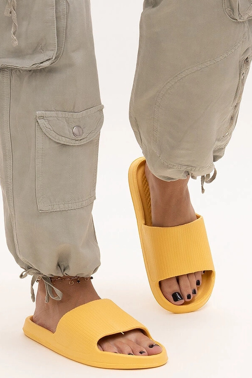 Menta – Gelbe Flip-Flops aus Schaumstoff