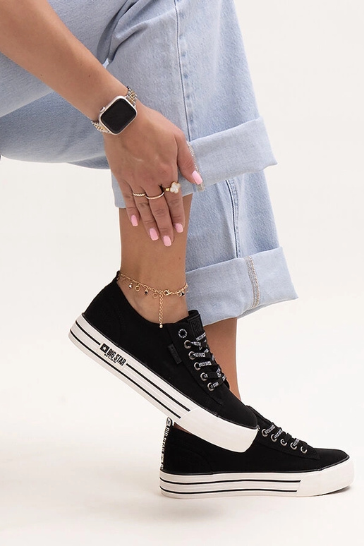 Schwarze Big Star-Sneakers KK274013