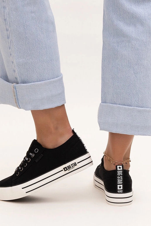 Schwarze Big Star-Sneakers KK274013