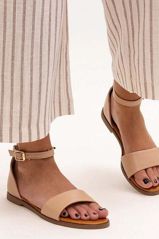 Beige Sandalen mit geschlossenem...