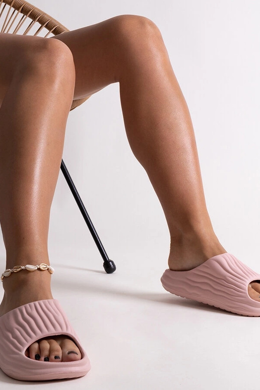 Miniya – Rosa Pantoletten mit Rüschen