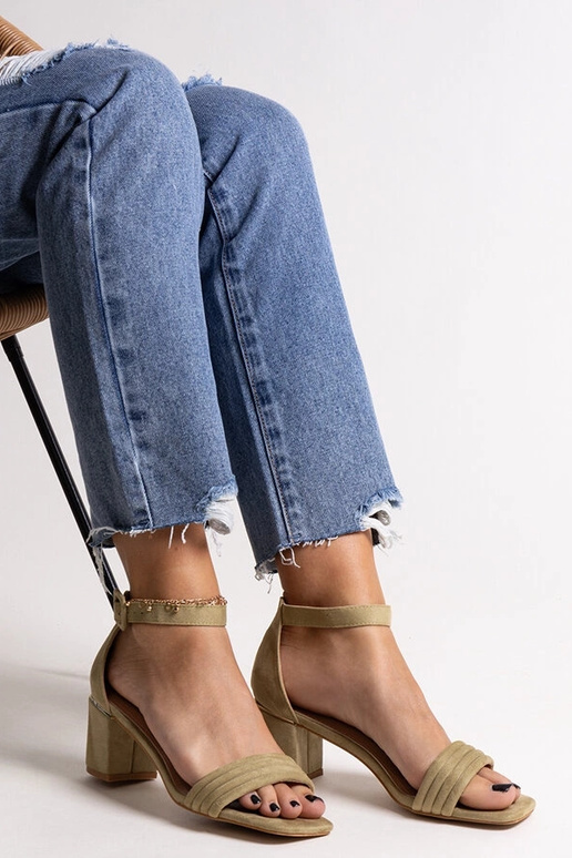 Grüne Johara-Sandalen mit niedrigem...