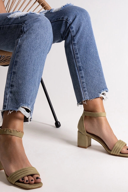 Grüne Johara-Sandalen mit niedrigem...