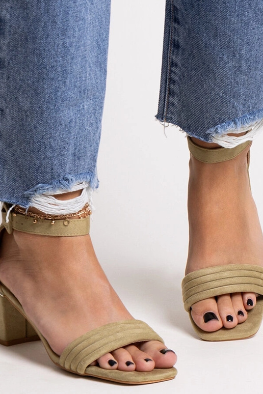 Grüne Johara-Sandalen mit niedrigem...