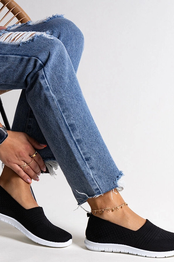 Schwarze Slip-On-Sneakers... 2