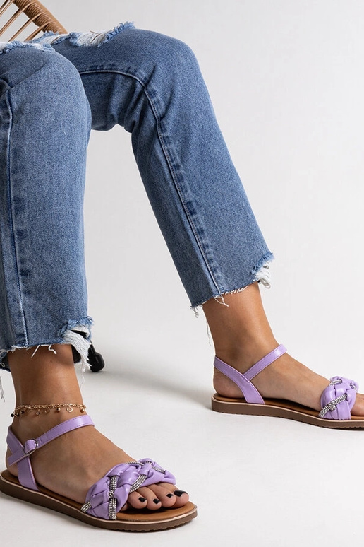 Lila Sandalen mit Zirkonia verziert...