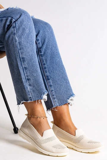 Beige Sneaker mit Schaumstoffsohle von Rahima 2