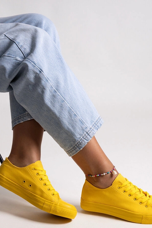 Gelbe klassische Nudar-Sneaker