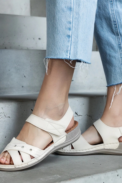 Beigefarbene Plateausandalen „Nural“