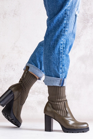 Grüne Stiefeletten mit...