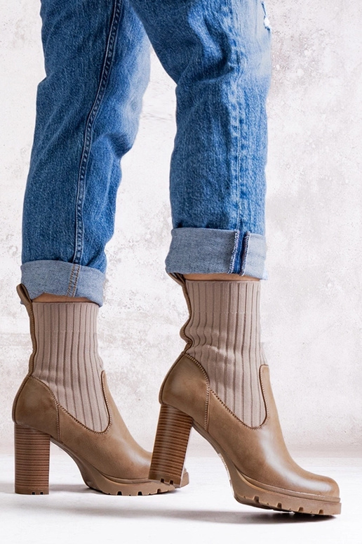 Dunkelbeige Stiefeletten mit...