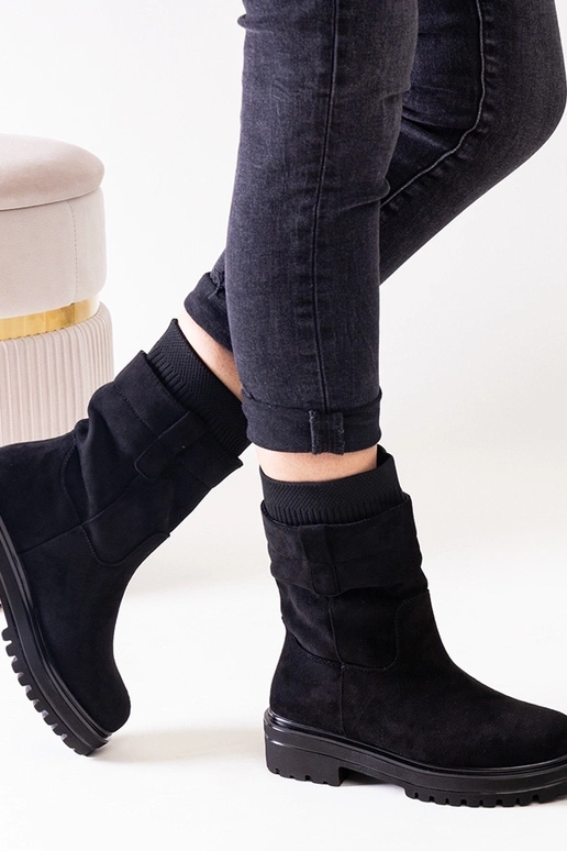 Schwarze Schlupfstiefeletten mit...