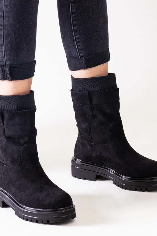 Schwarze Schlupfstiefeletten mit...