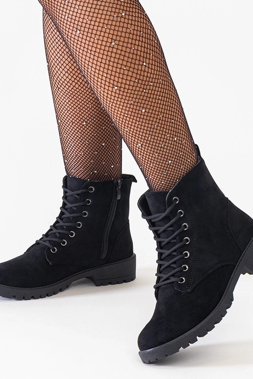 Schwarze Arbeitsstiefel aus...