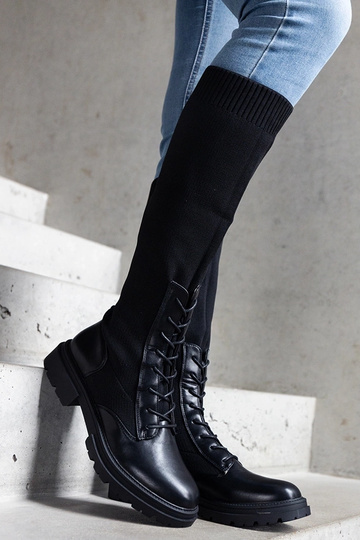 Schwarze Schlupfstiefel mit flexiblem Obermaterial aus Stoff Luana 2