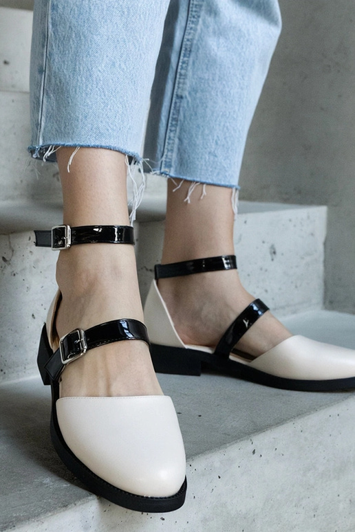 Beige Ballerinas mit Schnalle Josiane