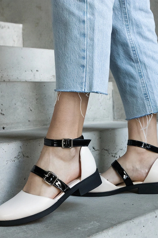 Beige Ballerinas mit Schnalle Josiane